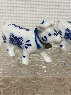 Delft cow salt and pepper shakers